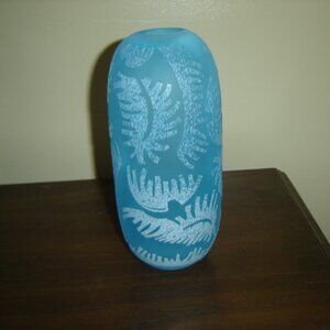 Tall light blue round frosted design art glass vase VGU